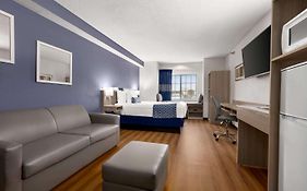 Microtel Inn & Suites by Wyndham Lincoln